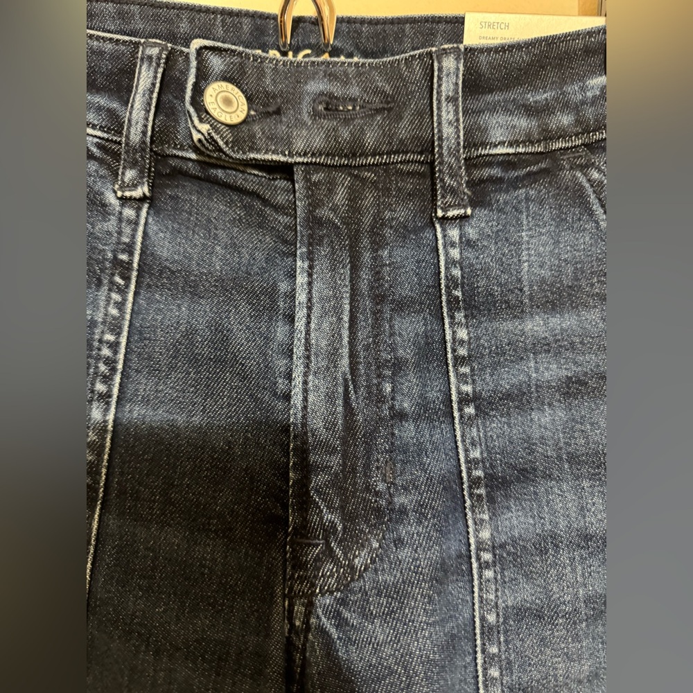 American Eagle Dreamy Drape High Rise Jeans - Picture 4 of 10